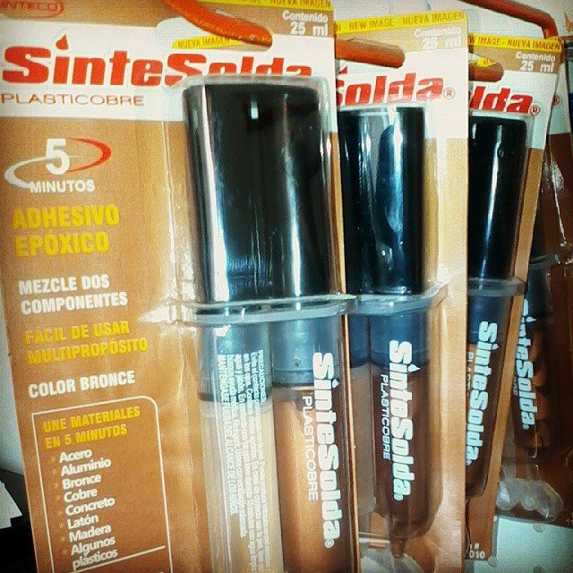 ADHESIVO EPÓXICO SINTESOLDA PLASTICOBRE